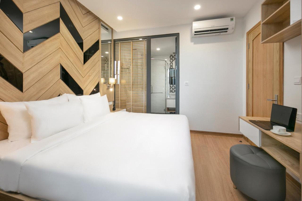 Dolphin Hotel And Apartment Danang Exterior photo