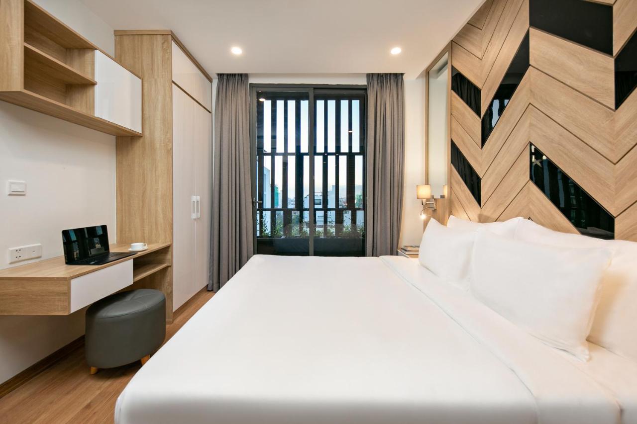 Dolphin Hotel And Apartment Danang Exterior photo