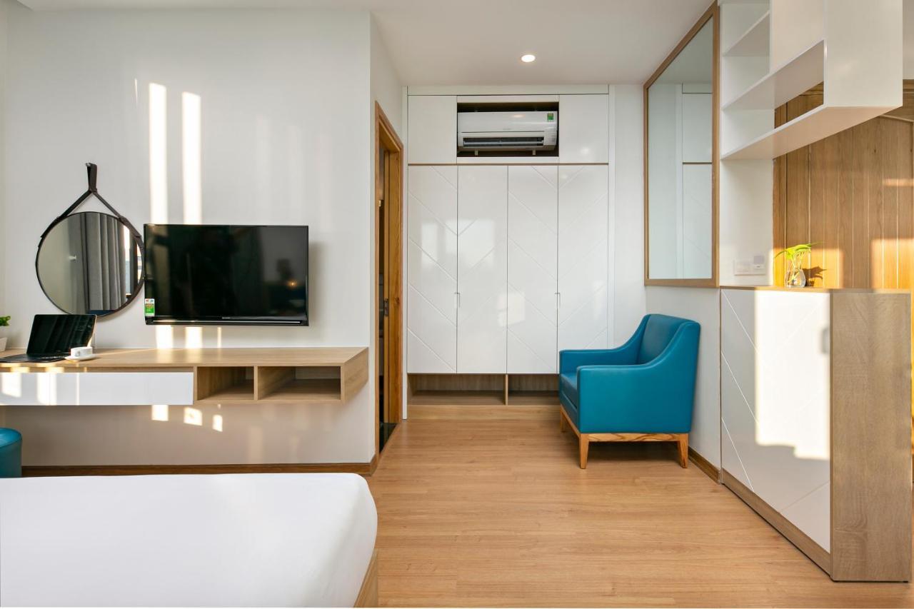 Dolphin Hotel And Apartment Danang Exterior photo